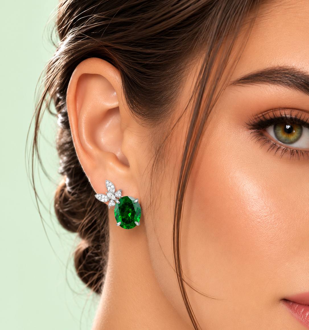 Omnia Maysun Earrings In 925 Silver High Quality Green Simulated Diamonds - OMNIASTORES KSA