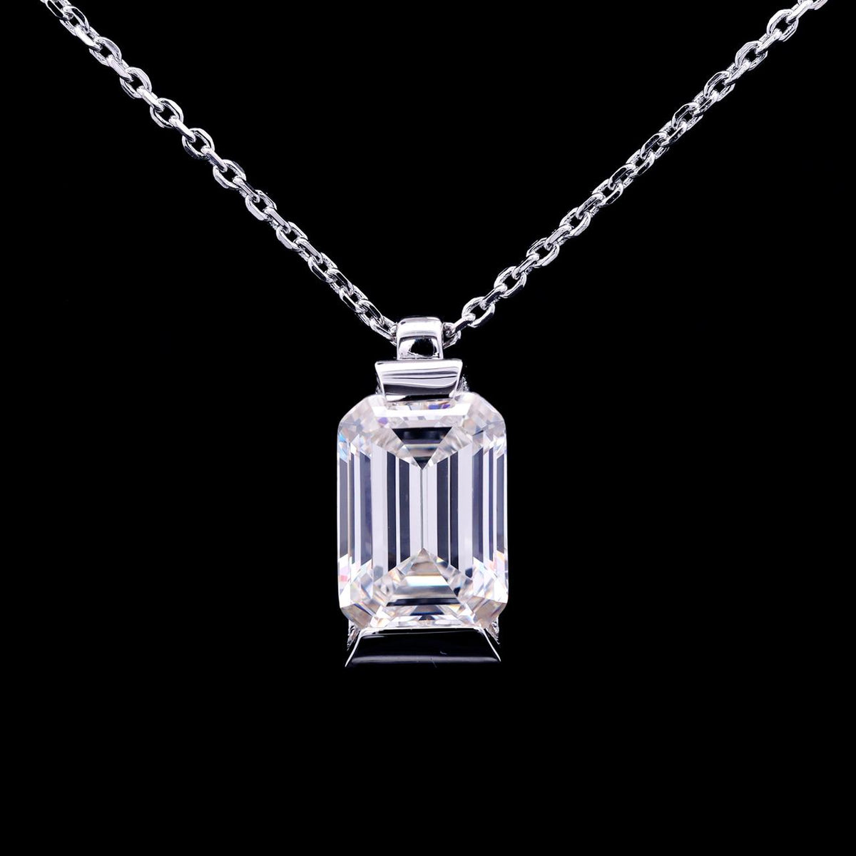 Majida Necklace with Certificate | High-Quality Simulated Diamonds in 925 Sterling Silver