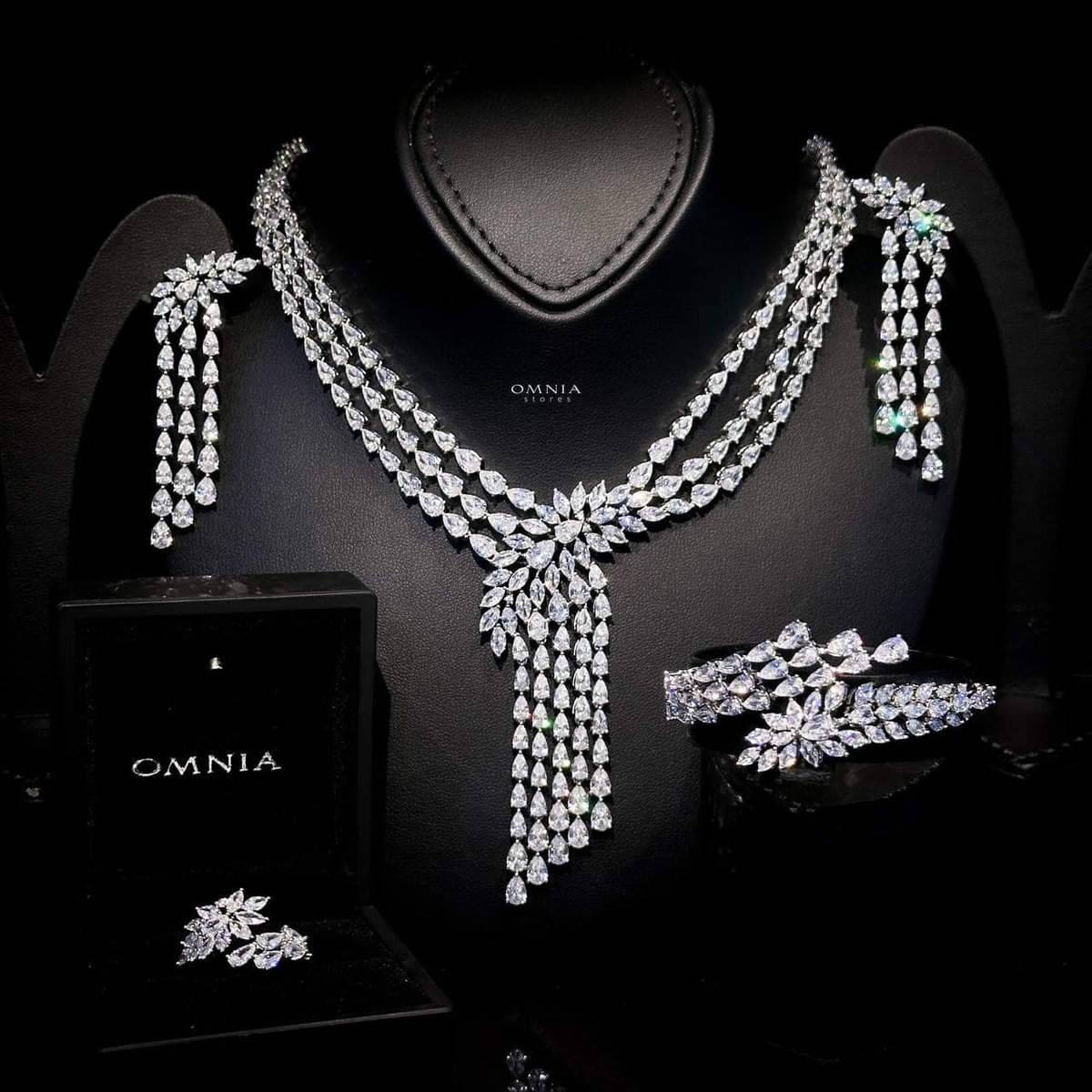 Omnia Rahaf Green Bridal Full Set Accessories in High Quality Zircon Stone in Rhodium Plated - OMNIASTORES UAE