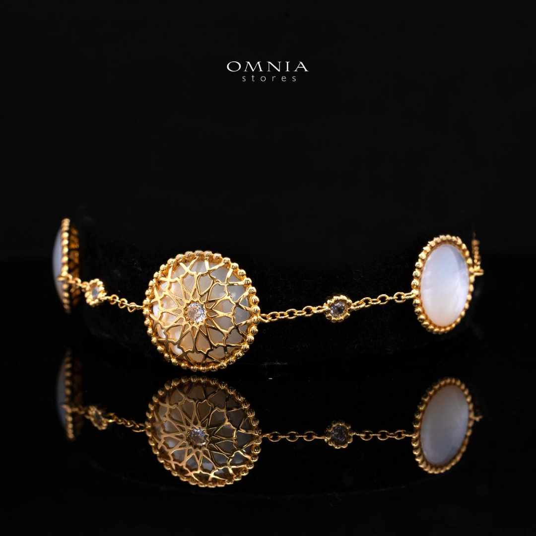 Omnia Elna Bracelet in Brass Gold Plated with White Shell & Delicate Chain Design - OMNIASTORES KSA