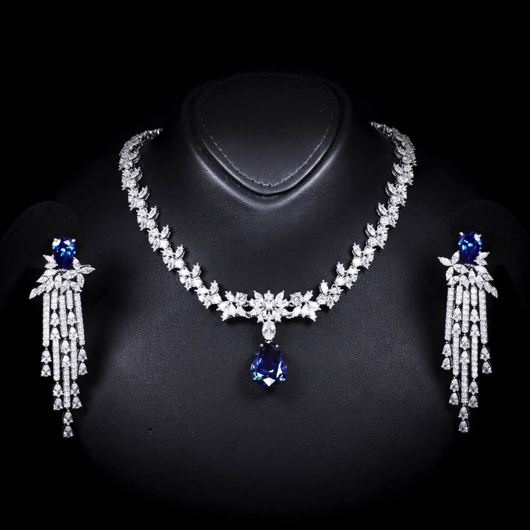 Omnia Vanya Blue Necklace & Earrings Set in 925 Silver with Pear-Cut High-Quality Simulated Diamonds - OMNIASTORES KSA