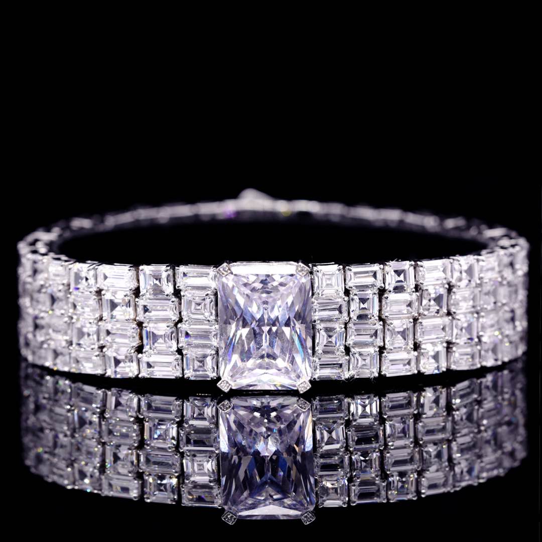 Omnia Zeina Silver Set in 925 Silver with High-Quality Simulated Diamonds