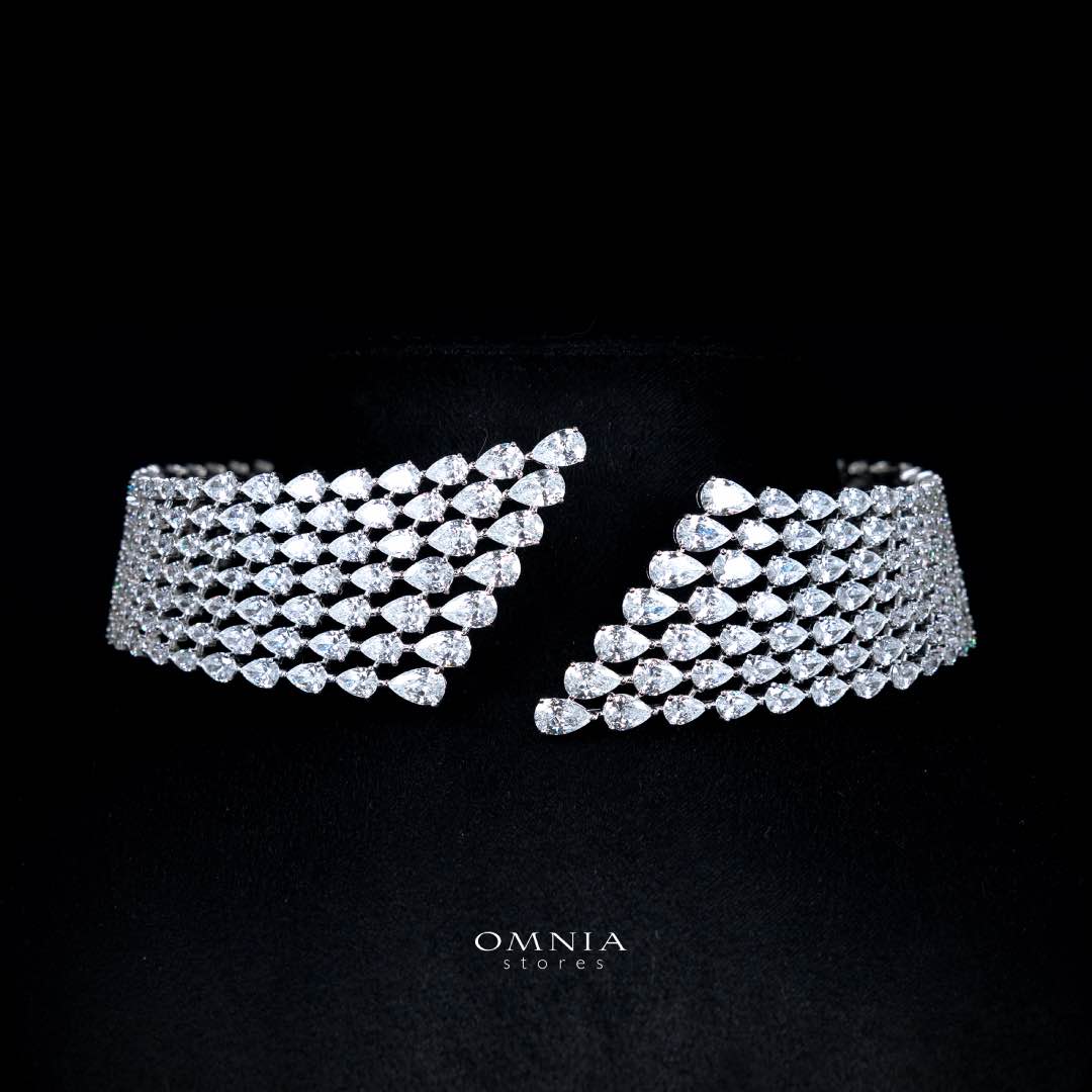 Omnia Nylah White Choker Necklace With High Quality Simulated Diamonds In 925 Silver - OMNIASTORES KSA