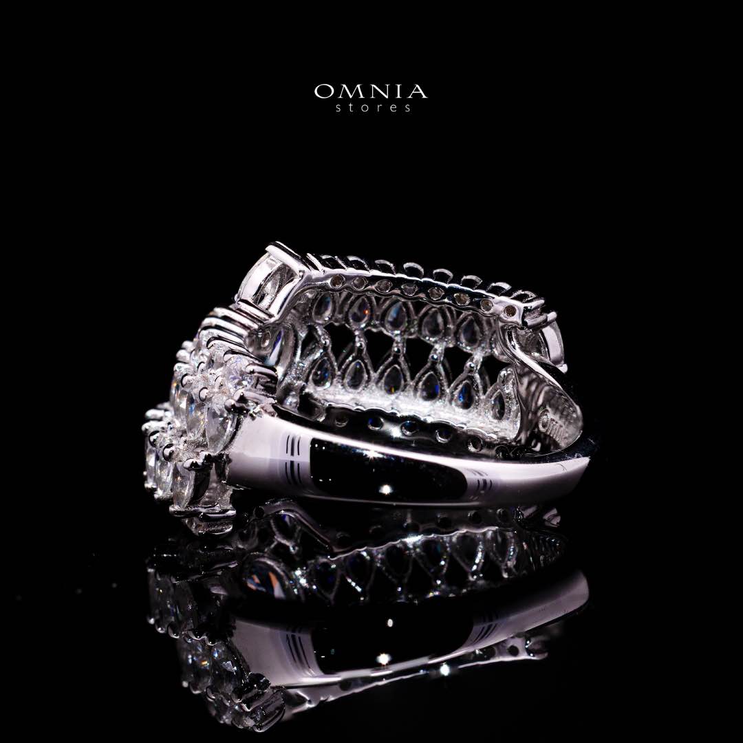 Omnia Rasha White Ring With High Quality Simulated Diamonds In 925 Silver - OMNIASTORES KSA