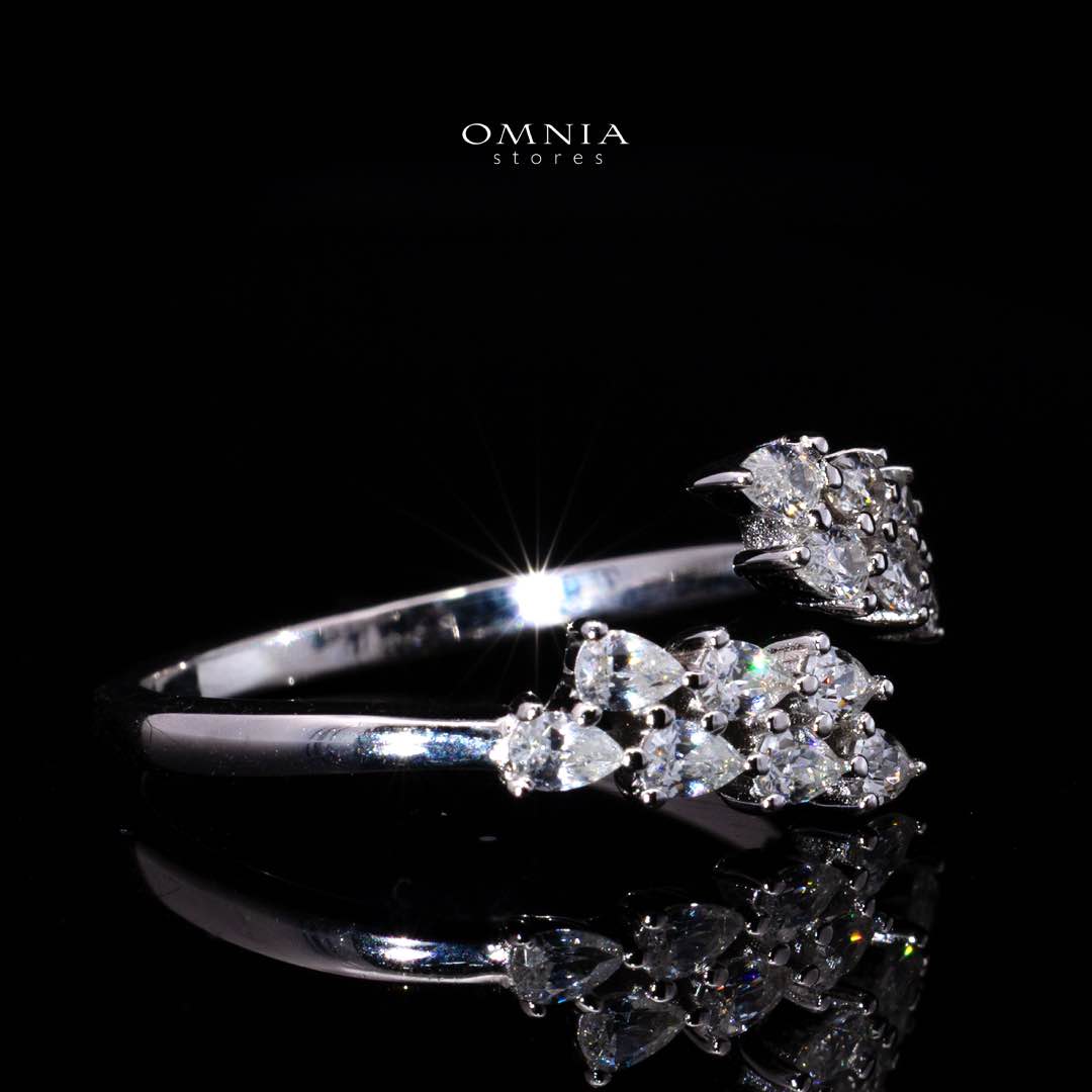 Vianna Crystal Vine Ring in 925 Silver with Premium Simulated Diamonds - OMNIASTORES KSA
