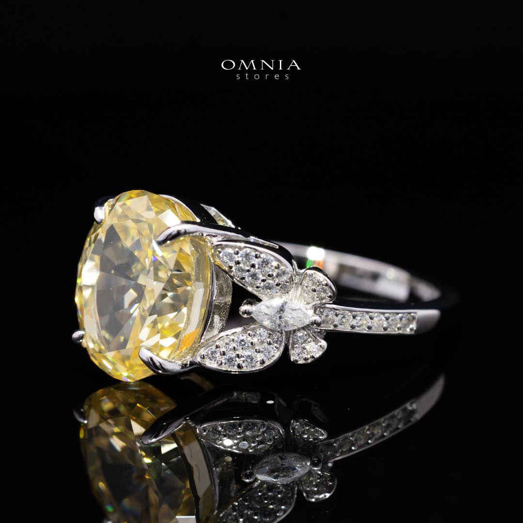 Omnia Maysun Yellow Ring In 92.5 Silver High Quality Simulated Diamonds - OMNIASTORES KSA