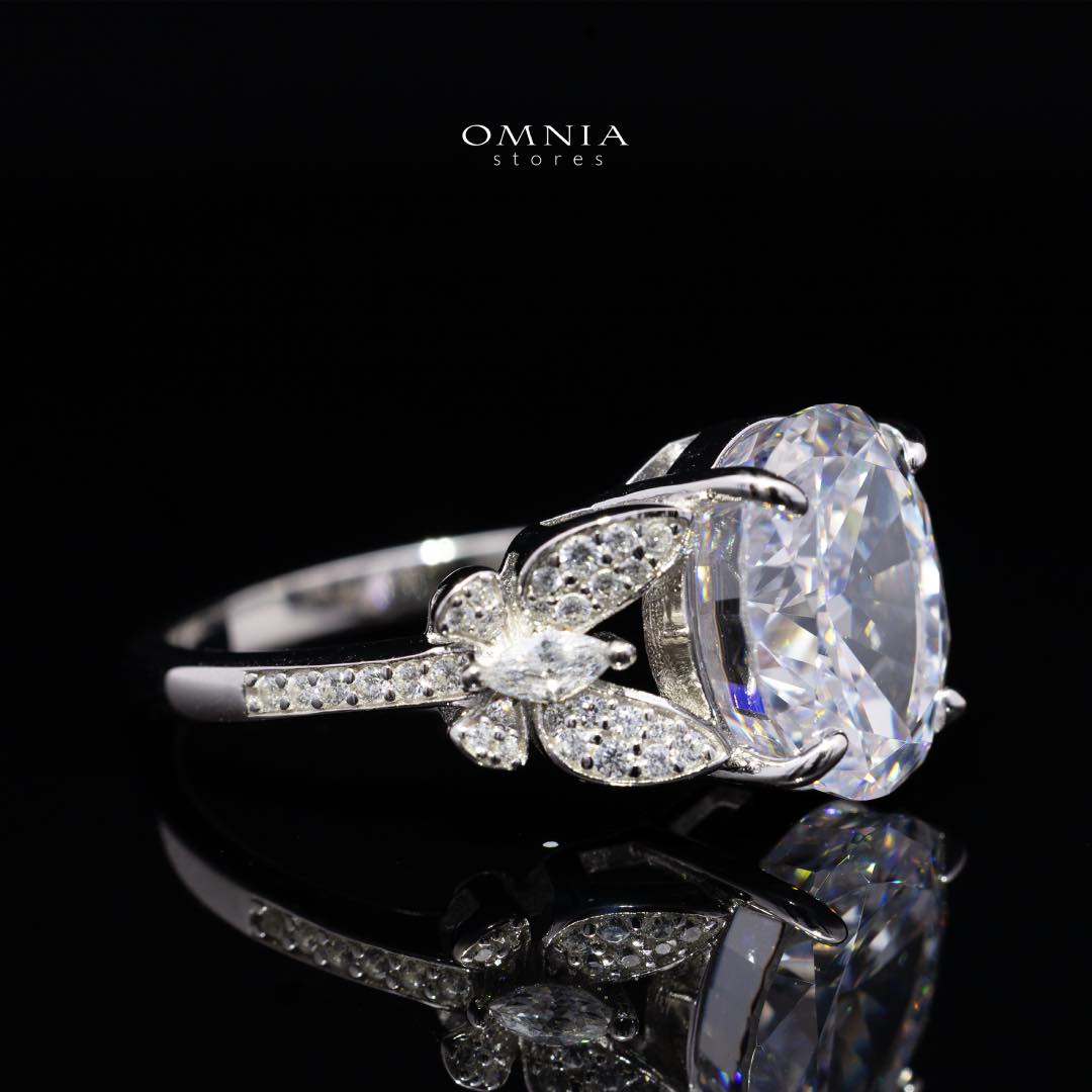 Omnia Maysun Pure White Ring in 925 Silver with High Quality Simulated Diamonds - OMNIASTORES KSA