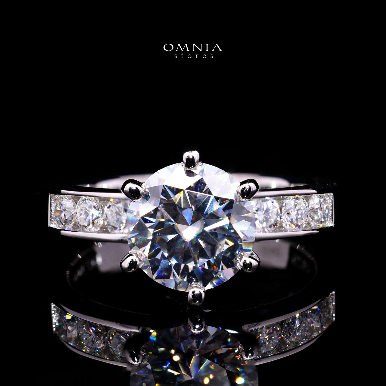 Meryl 8mm Round Moissanite Ring (2 CT) in 925 Sterling Silver