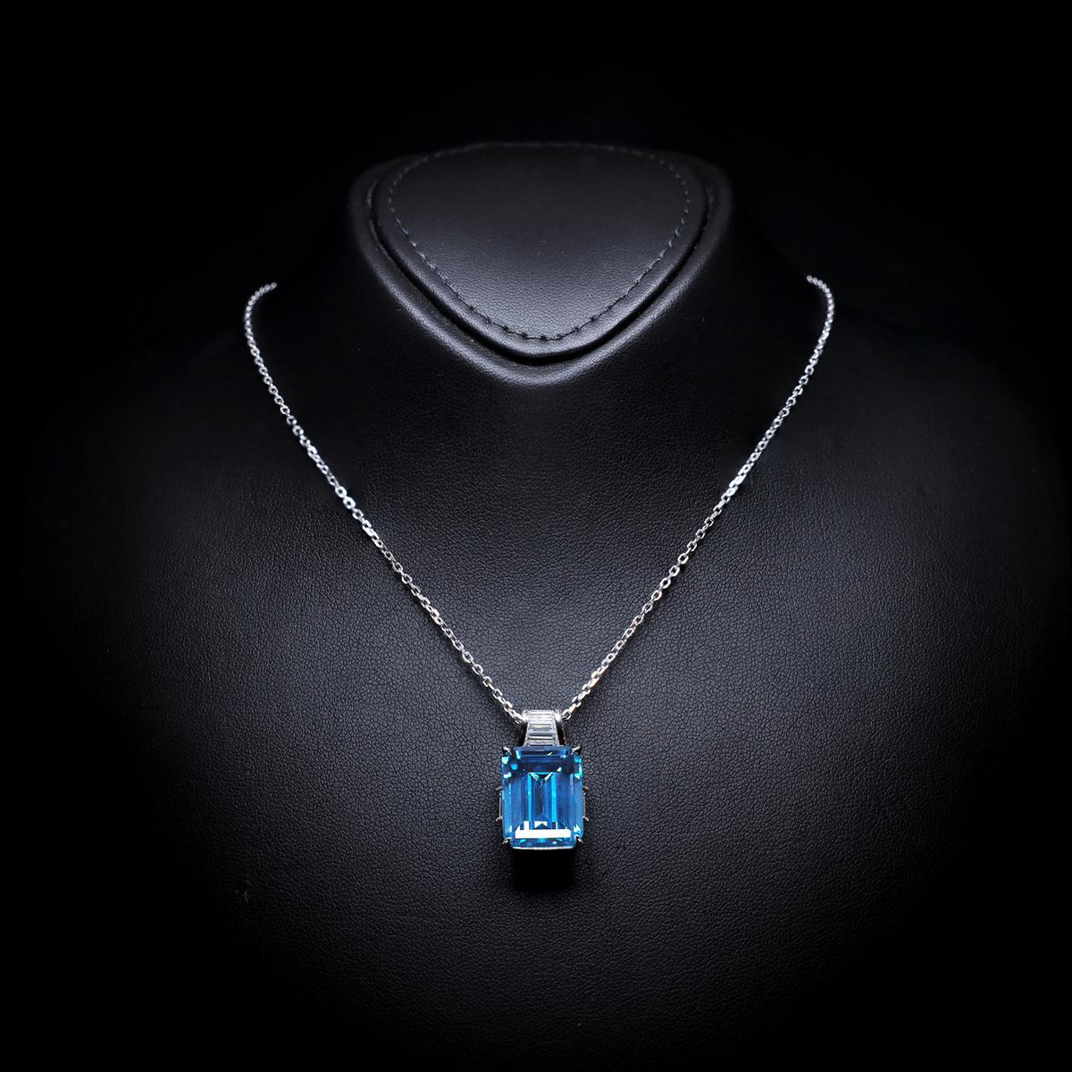 Maha Sky Blue Necklace with Certificate | High-Quality Simulated Diamonds in 925 Sterling Silver