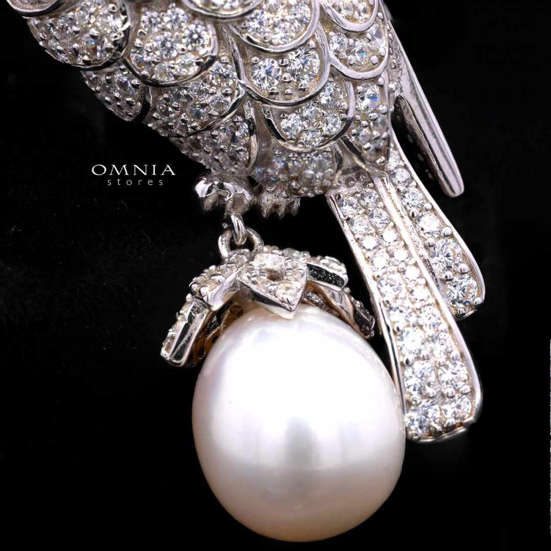 Omnia Najeeba White Pearl Bird Silver Brooch in 925 Silver In High Quality Simulated Diamonds - OMNIASTORES KSA