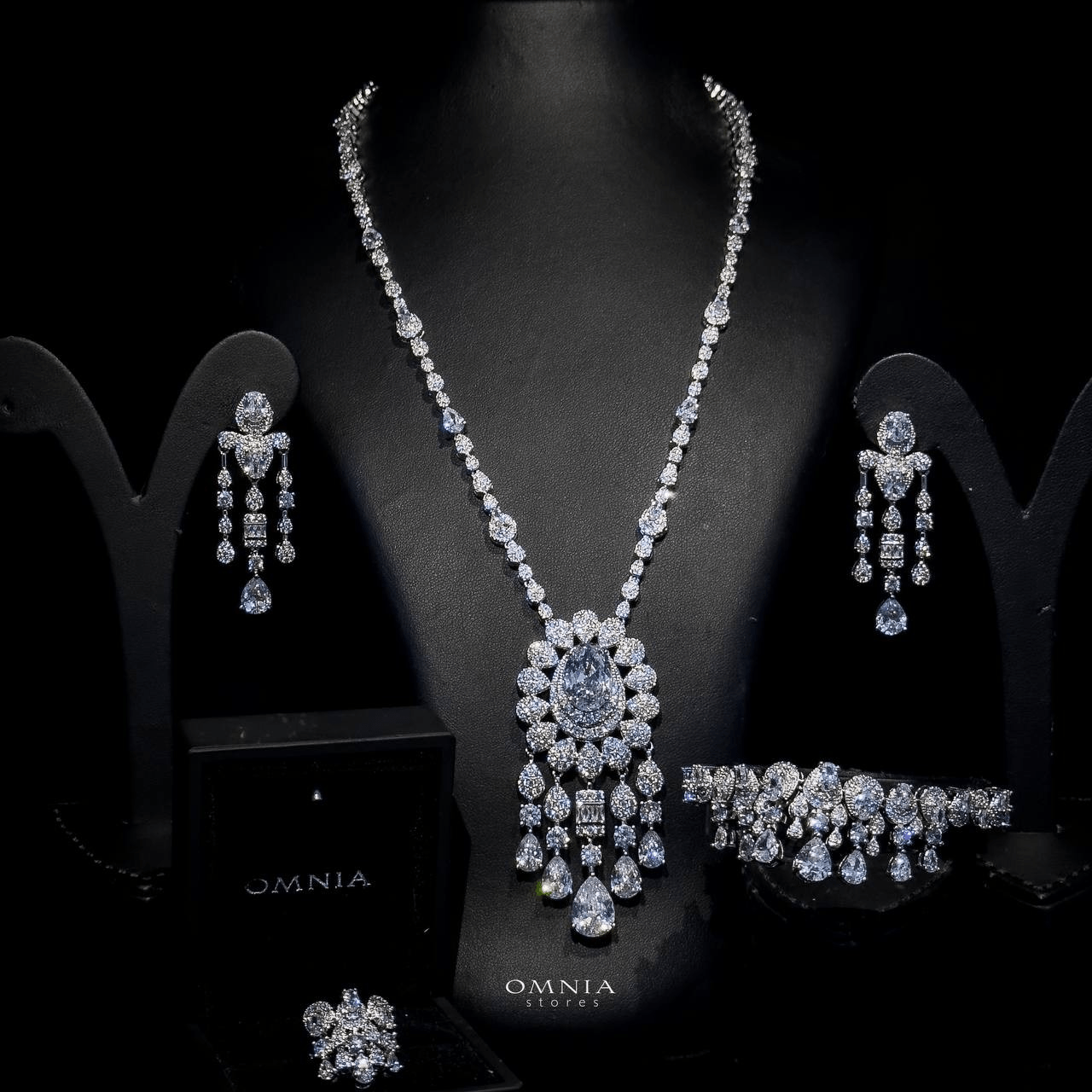 Omnia Aleya White Bridal Full Long chain Set in High Quality Simulated Diamonds - OMNIASTORES UAE