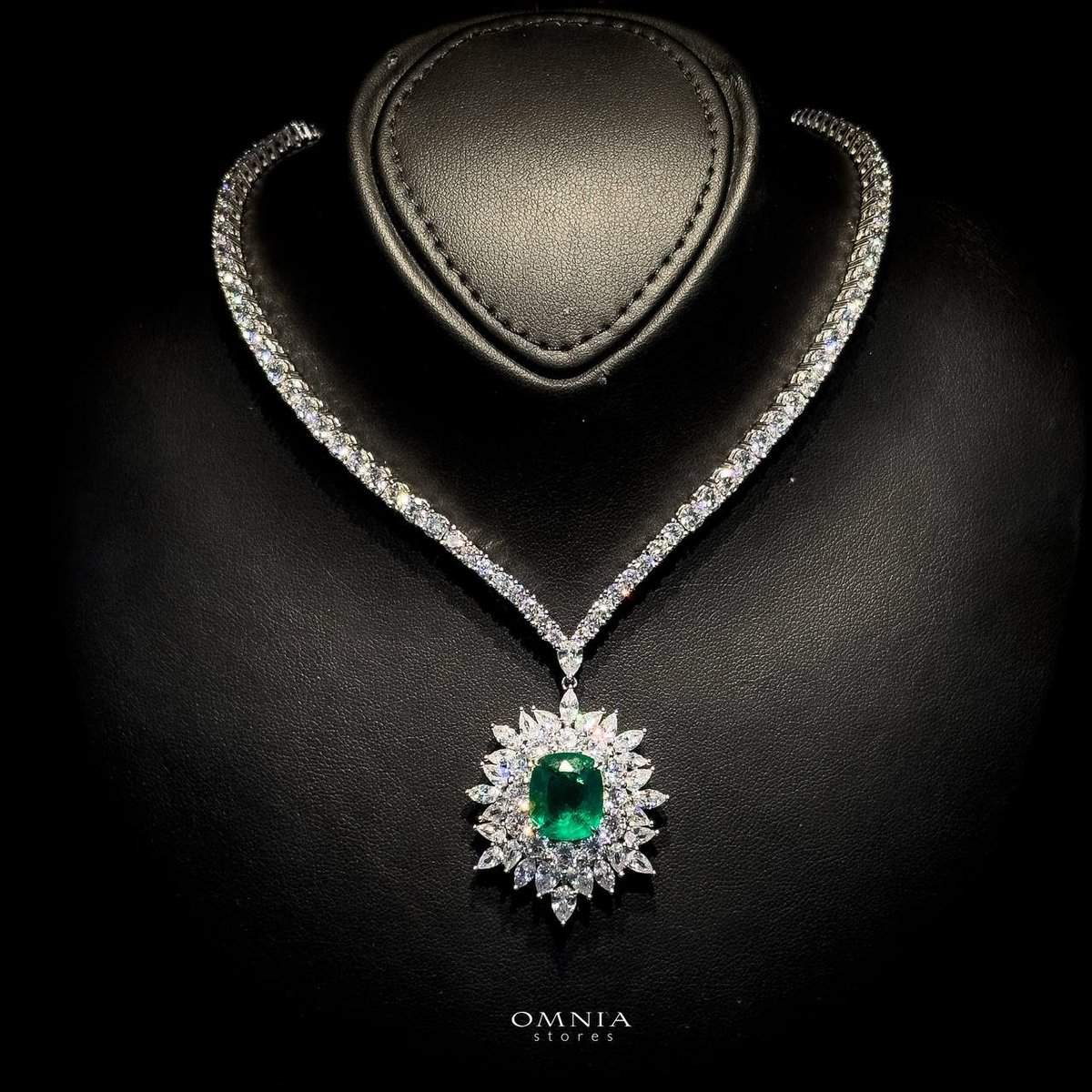 Omnia Thalia Green Necklace in 92.5 Silver High Quality Simulated diamonds - OMNIASTORES UAE