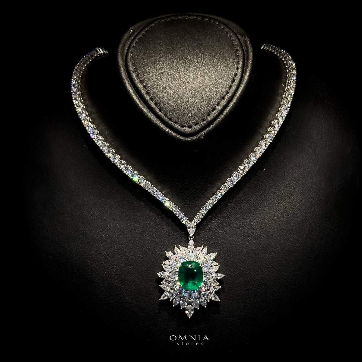 Omnia Thalia Green Necklace in 92.5 Silver High Quality Simulated diamonds - OMNIASTORES UAE