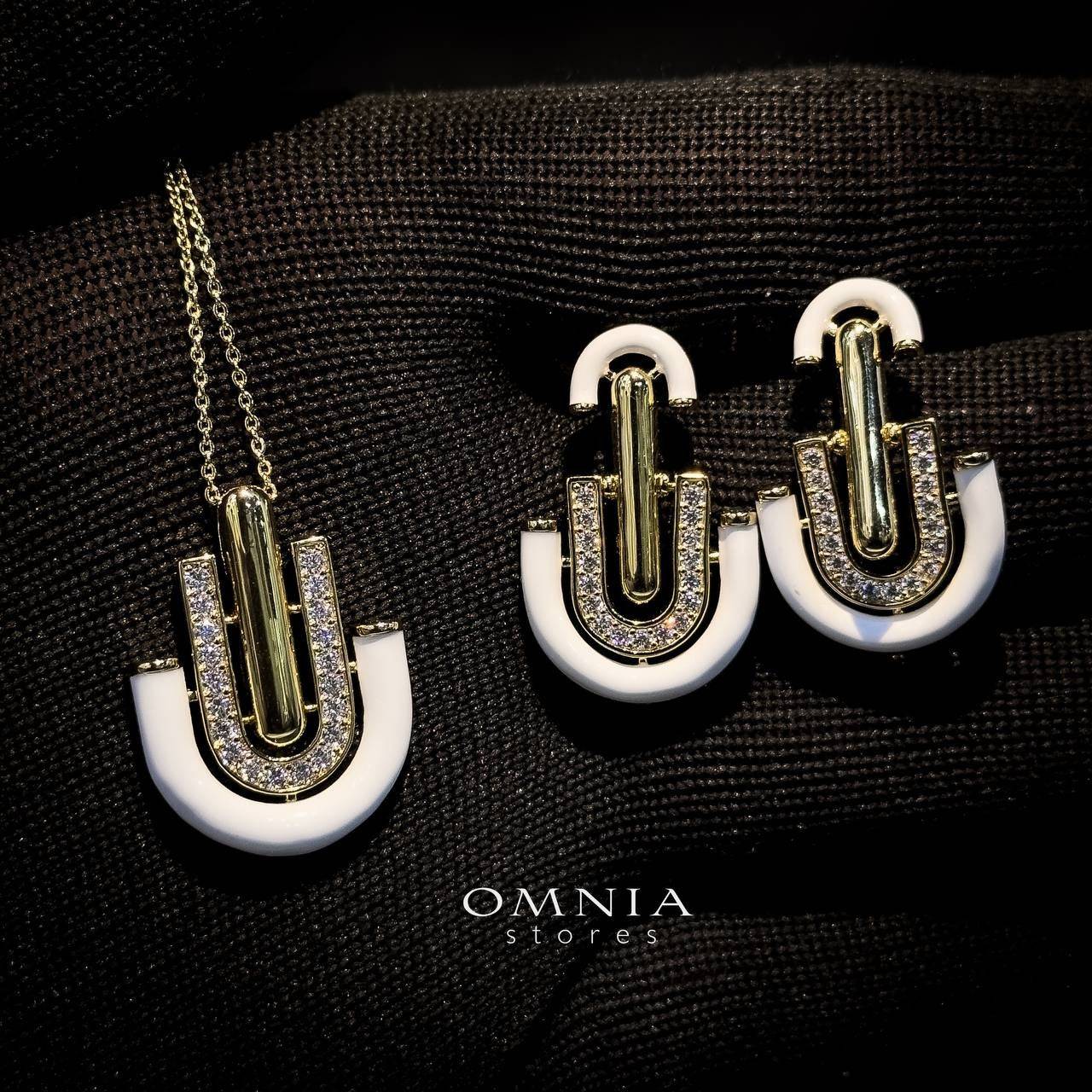 Omnia Andy White Set Accessories in High Quality Zircon Stone Rhodium Plated - OMNIASTORES UAE