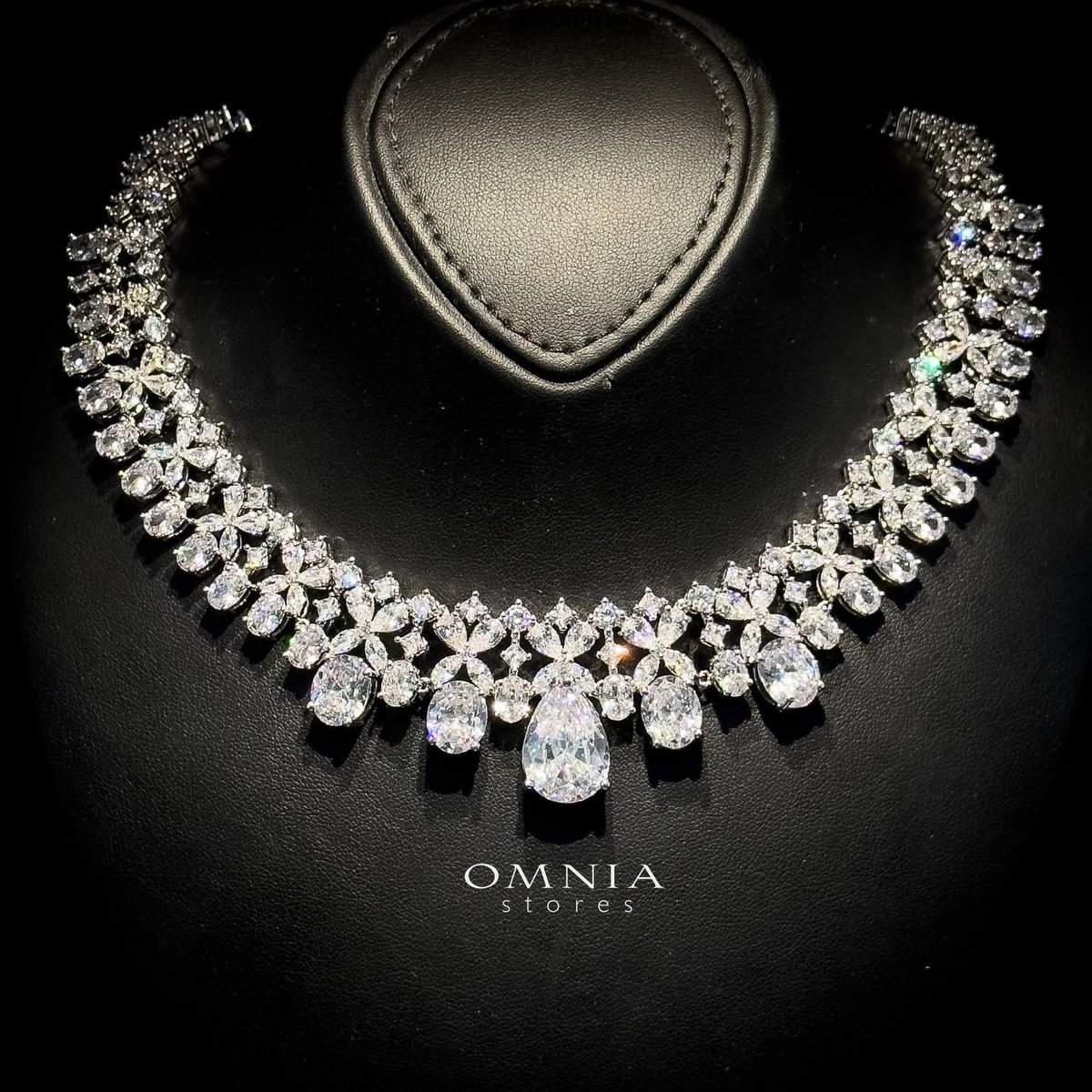 Omnia Suhana Royal Simulated Diamond White Full Set - OMNIASTORES UAE