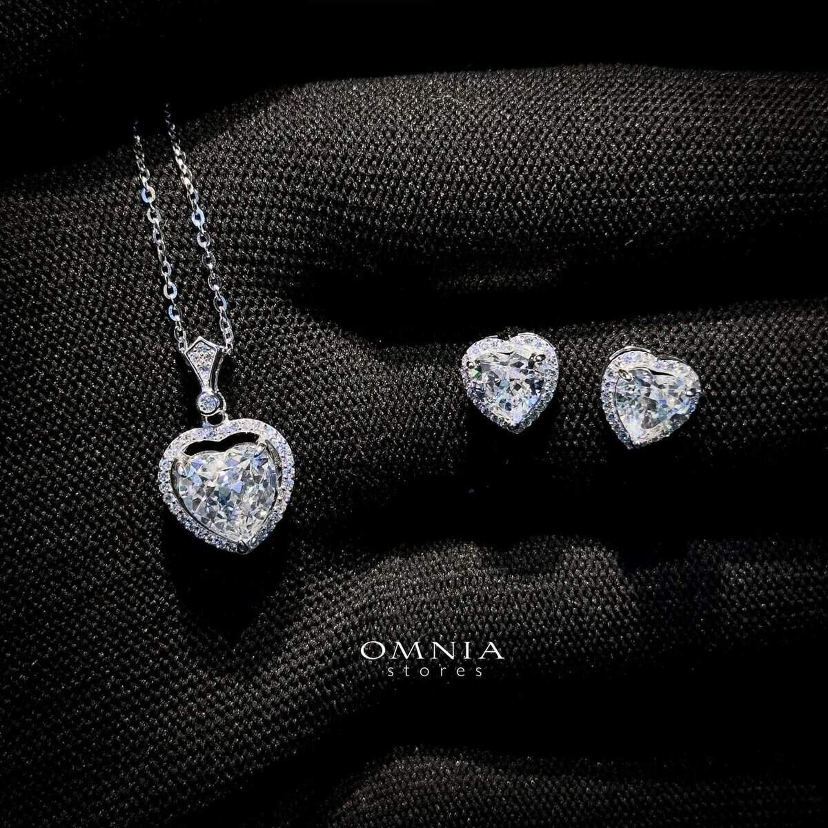 Omnia Faria White Iced Cut Heart Necklace and Earrings Set in 92.5 Silver - OMNIASTORES UAE