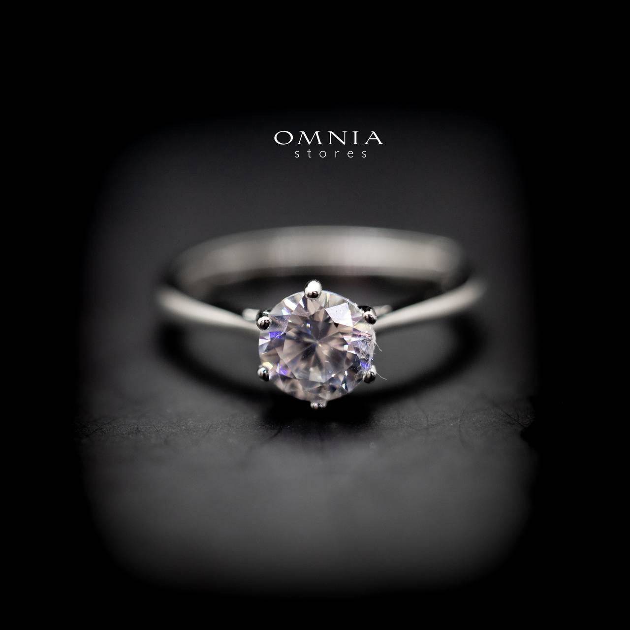 Omnia Omaira Classic Ring in 92.5 Silver with High Quality Iced Cut Stone - OMNIASTORES UAE