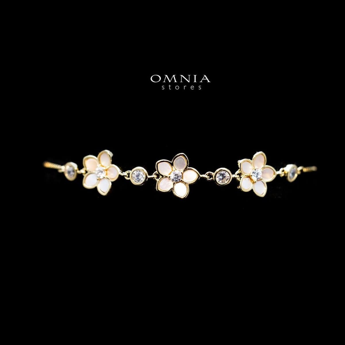 Omnia Nada Floral Bracelet with High Quality Iced Cut Stone in 92.5 Silver - OMNIASTORES UAE