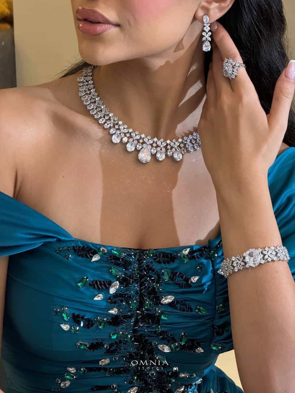 Omnia Suhana Royal Simulated Diamond White Full Set - OMNIASTORES UAE