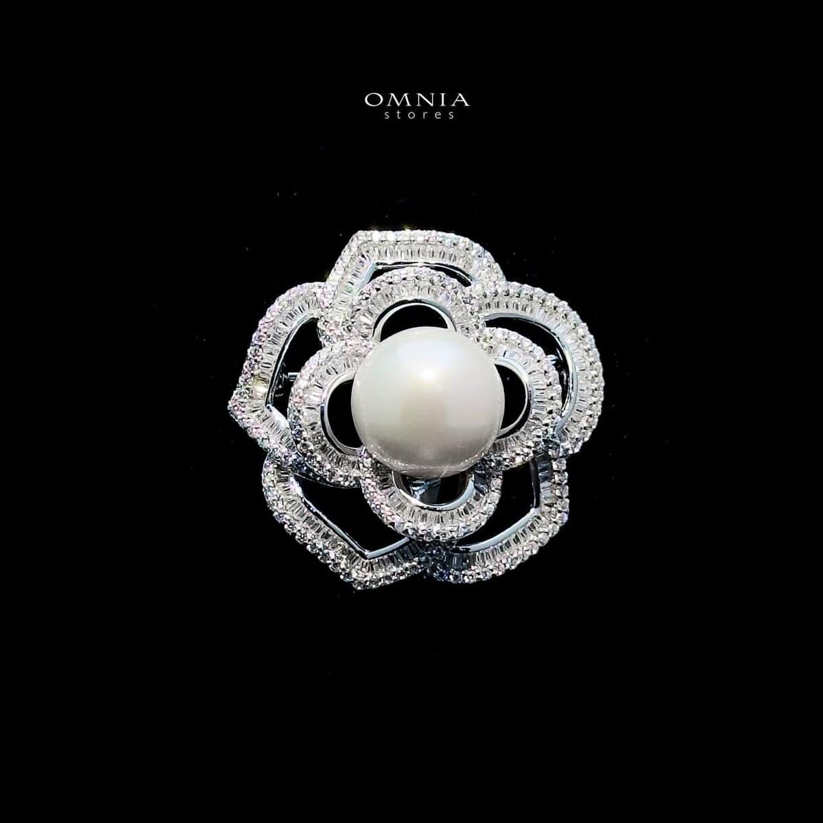 Omnia Sophia Pearl Flower Brooch in 92.5 Silver with High Quality Simulated Diamonds - OMNIASTORES UAE