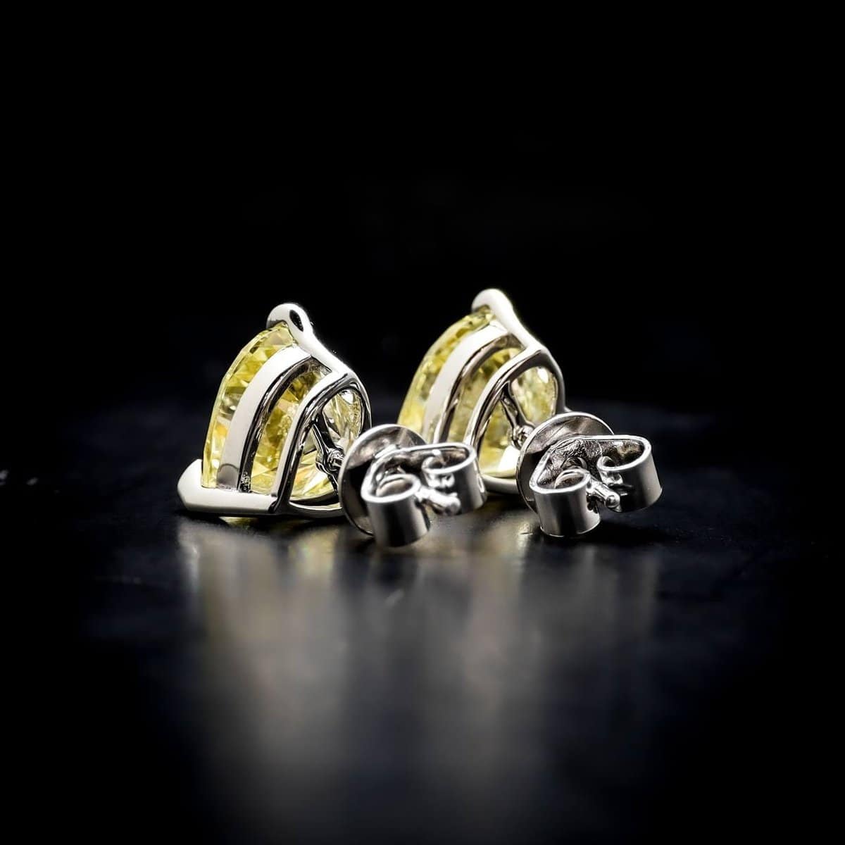 Omnia Yellow Heart Stud Earrings in 92.5 Silver with High Quality Simulated Diamonds - OMNIASTORES UAE