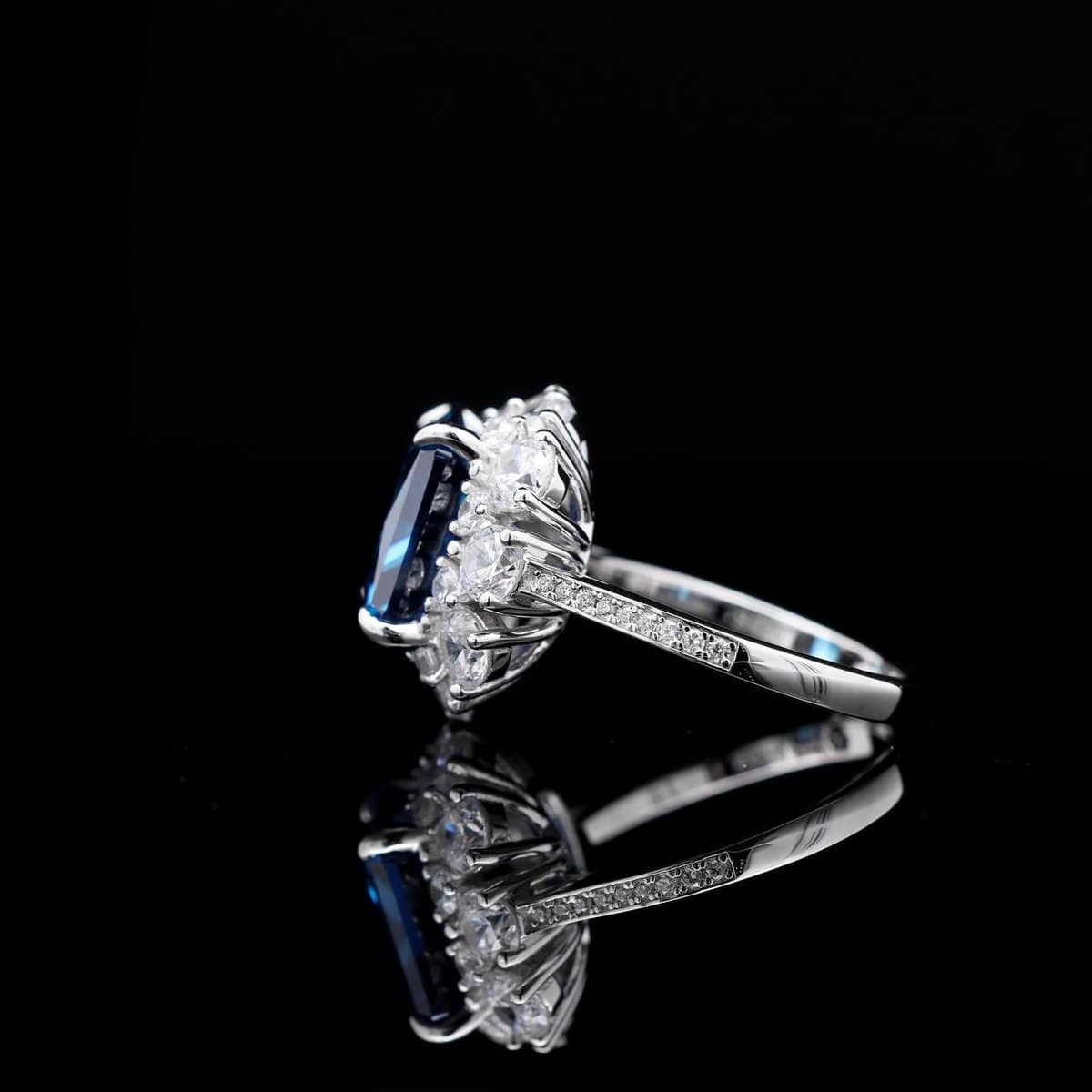 Omnia Jovie Royal Blue Princess Cut Statement Ring in 92.5 Silver with High-Quality Simulated Diamonds - OMNIASTORES UAE