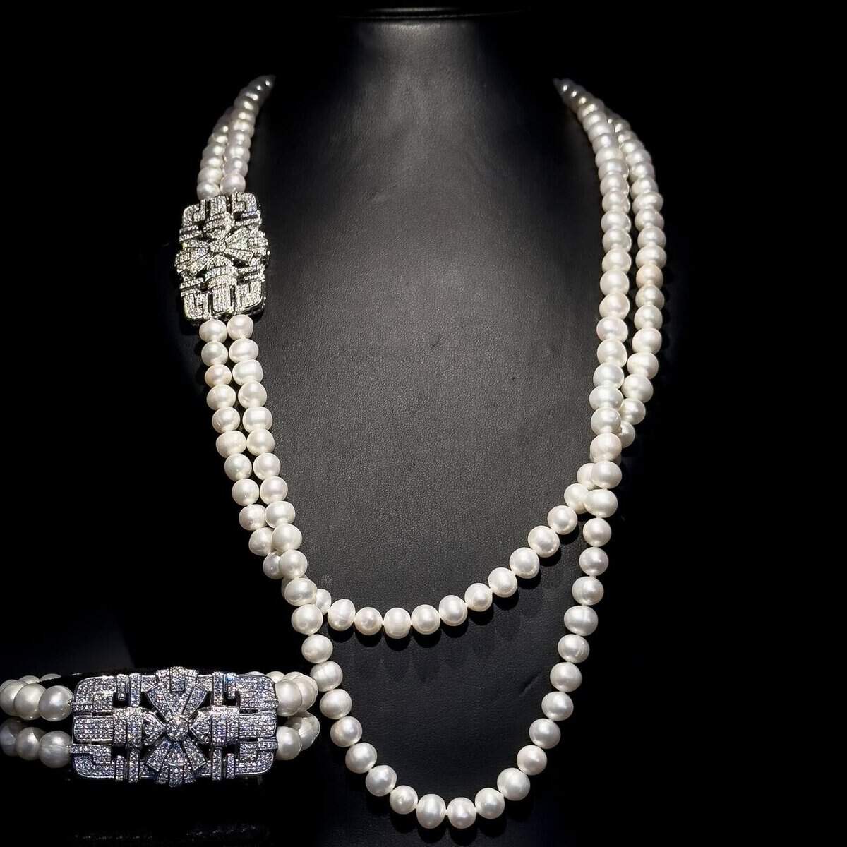 Omnia Madison Pearl Double-Layer Necklace and Bracelet Set with Intricate Diamond-Embedded Clasp in 92.5 Silver and High-Quality Simulated Diamonds - OMNIASTORES UAE