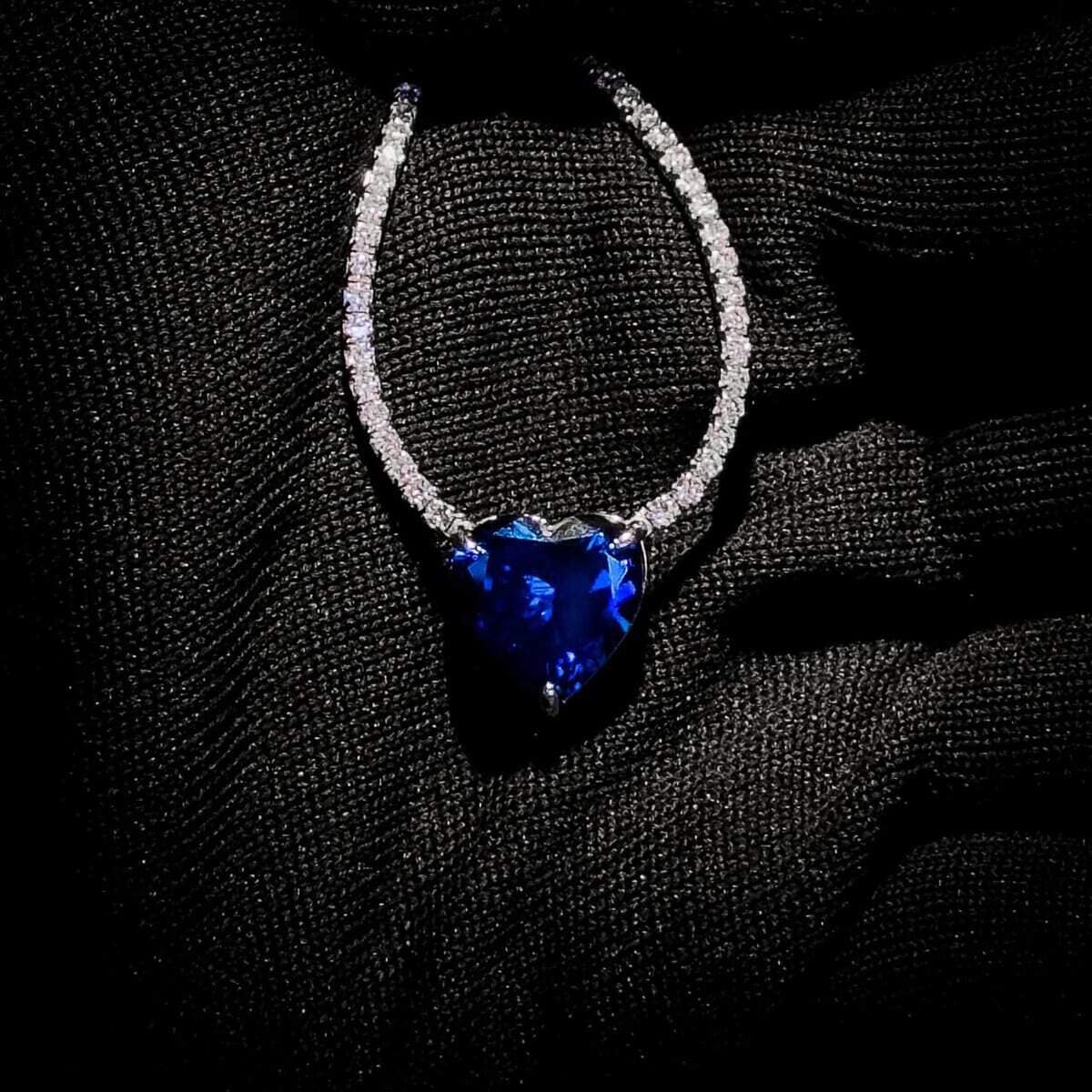 Omnia Heart Blue Necklace 925 Silver in High Quality Simulated Diamonds - OMNIASTORES UAE