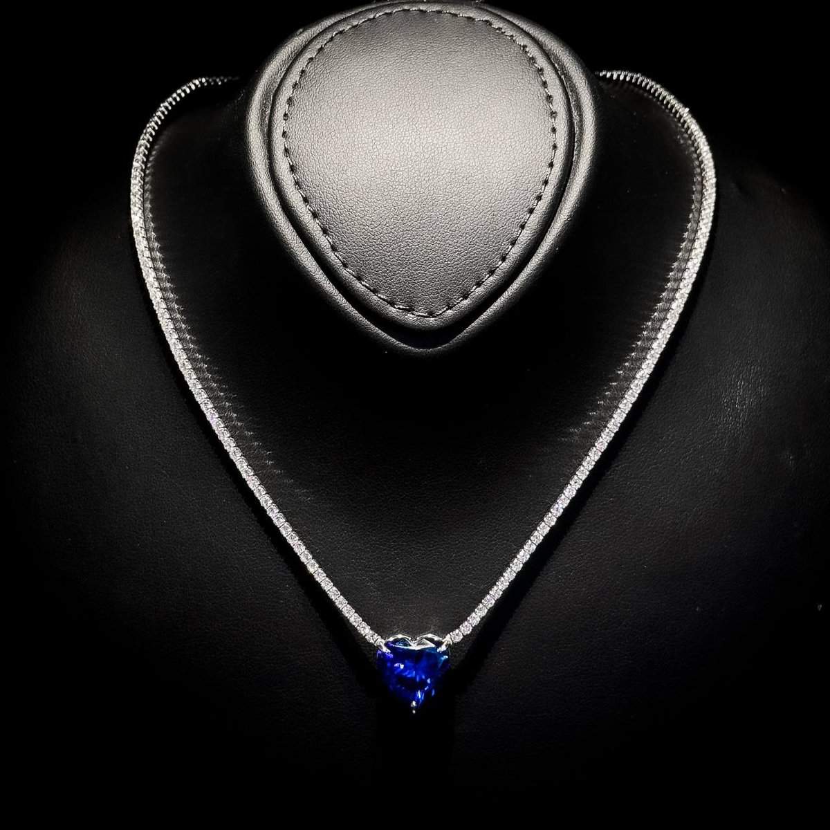 Omnia Heart Blue Necklace 925 Silver in High Quality Simulated Diamonds - OMNIASTORES UAE