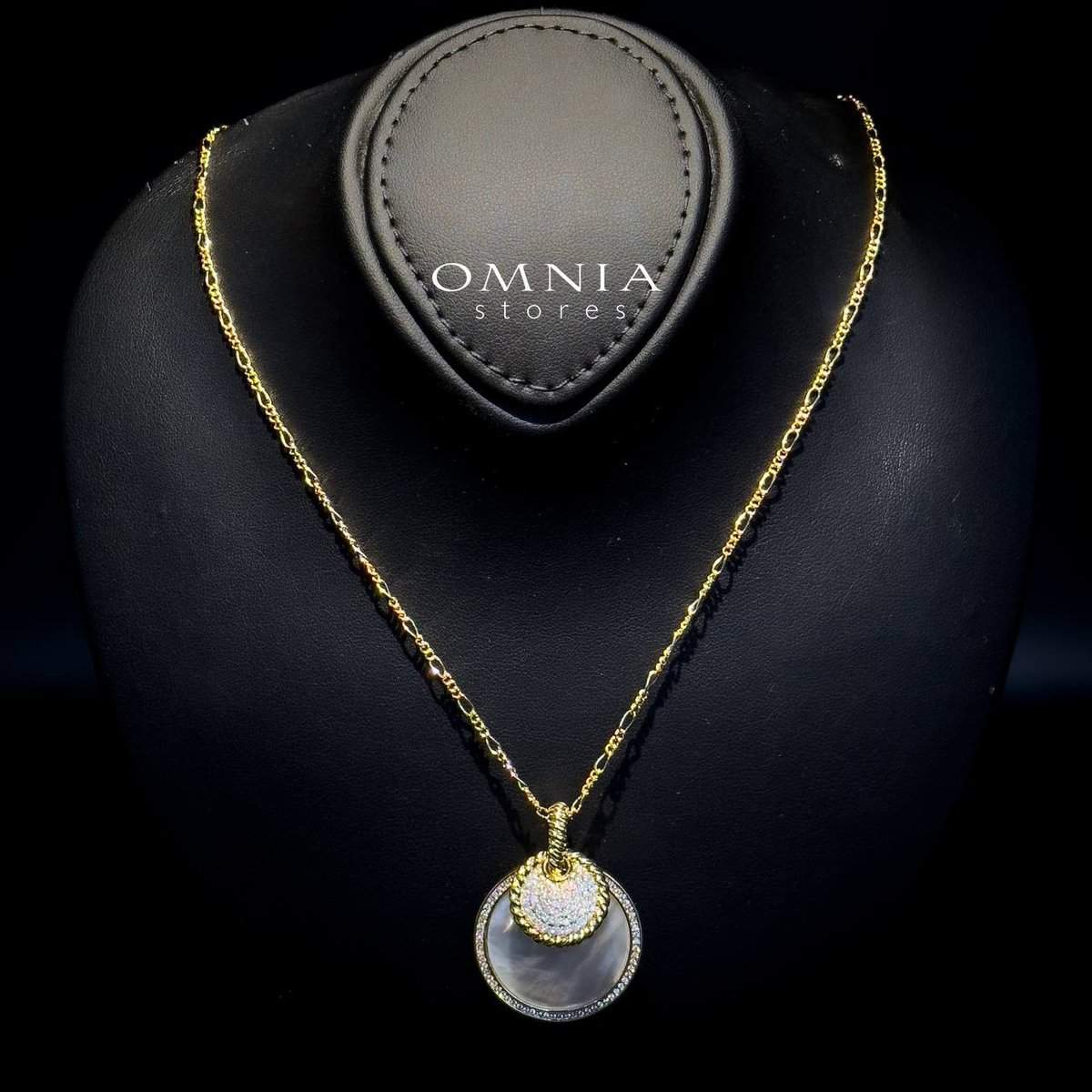 Omnia Zohair Pendant Necklace in Brass Gold Plated with Mother of Pearl - OMNIASTORES UAE