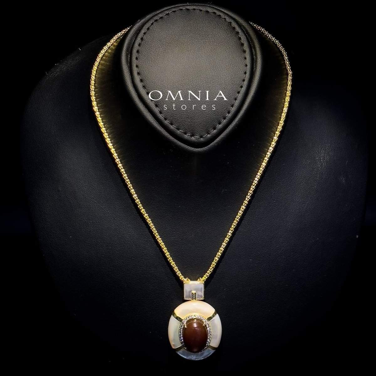 Omnia Ayesha Pendant Necklace in Brass Gold Plated with White Shell & Red Agate - OMNIASTORES UAE