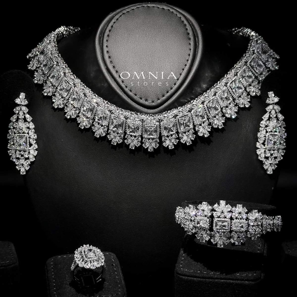 Omnia Avelia White Bridal Choker Full Set - OMNIASTORES UAE