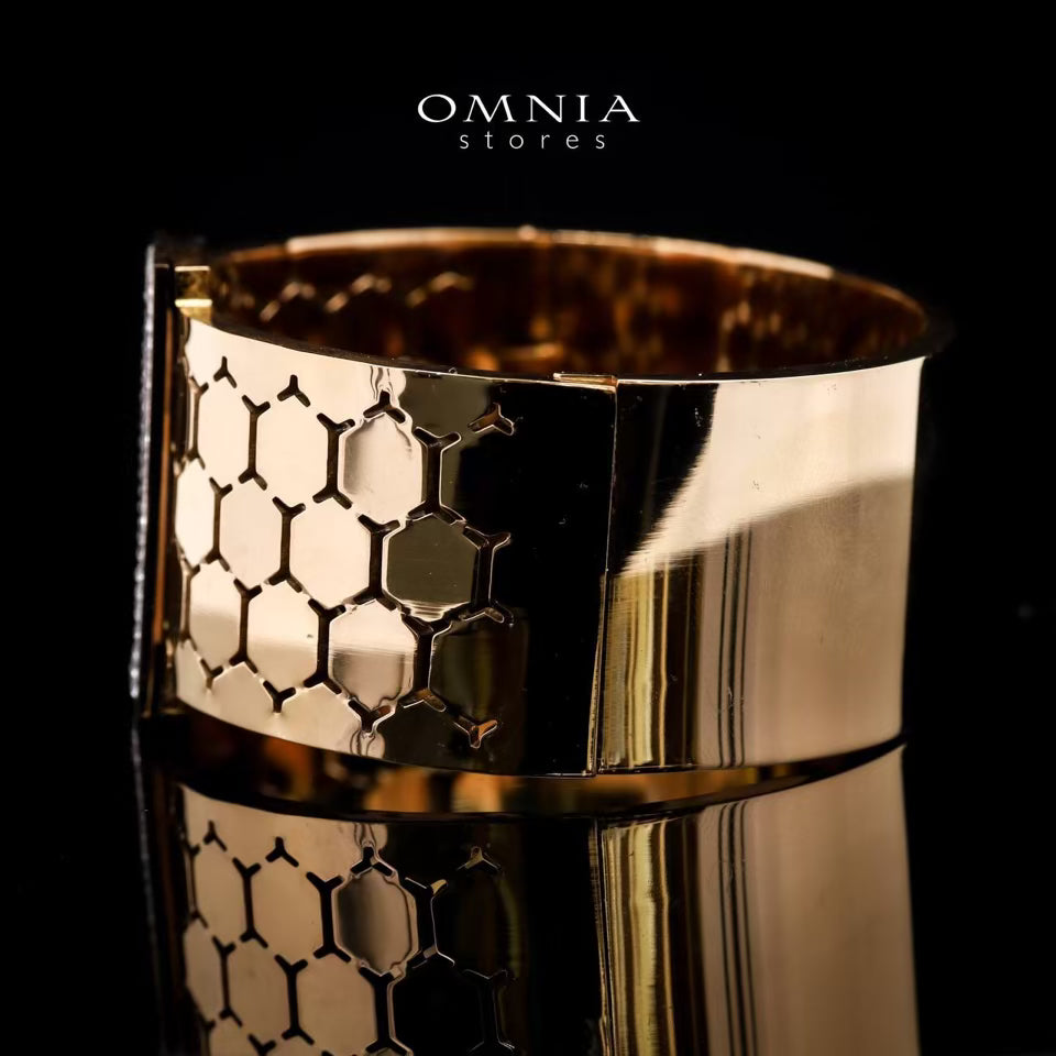 Omnia Anisah Gold-Plated Copper Bangle with High-Quality Simulated Diamonds - OMNIASTORES KSA