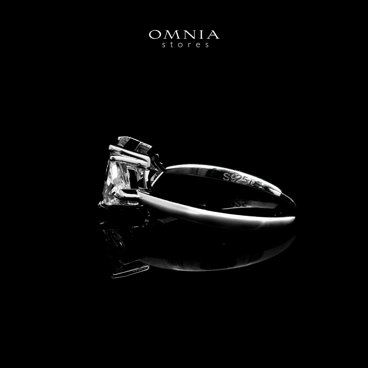Omnia Ghazal White Ring 92.5 Silver Certified in High Quality Moissanite Stone