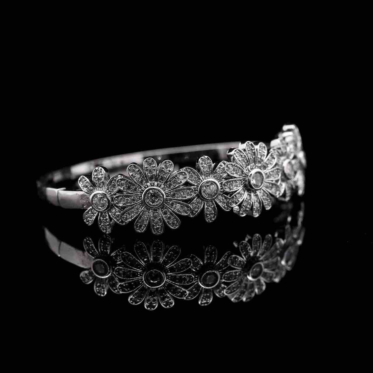Omnia Tahira Bracelet and Ring with Silver Color In Rhodium Plated