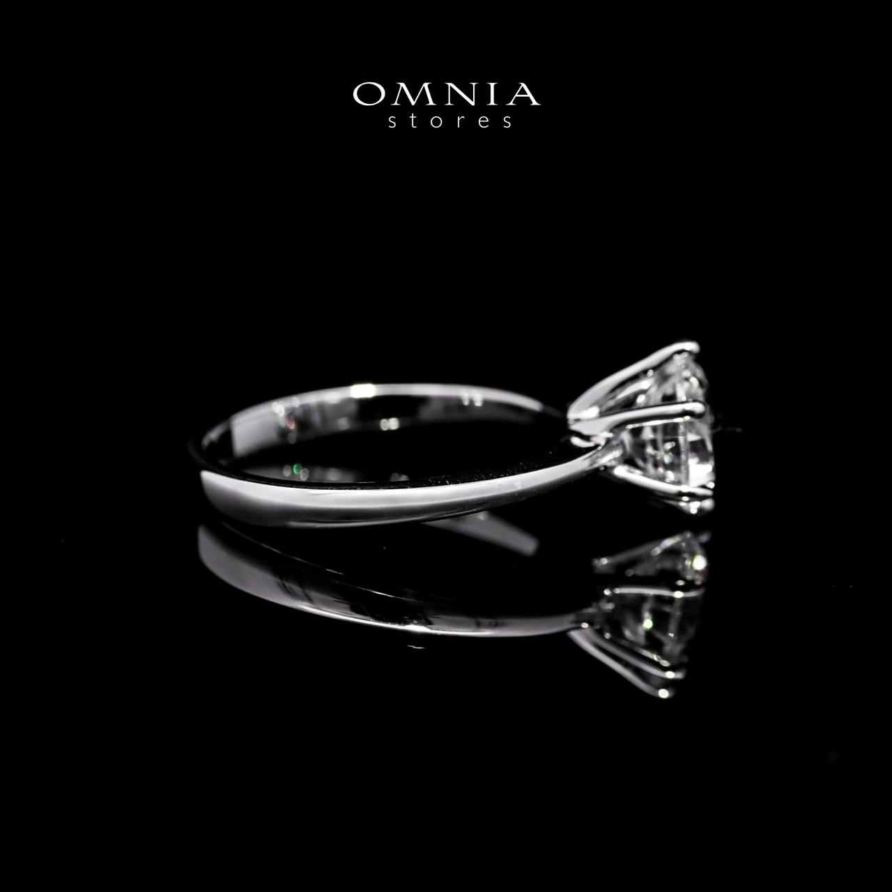 Omnia Hend White Ring in 925 Silver with High-Quality Simulated Diamonds