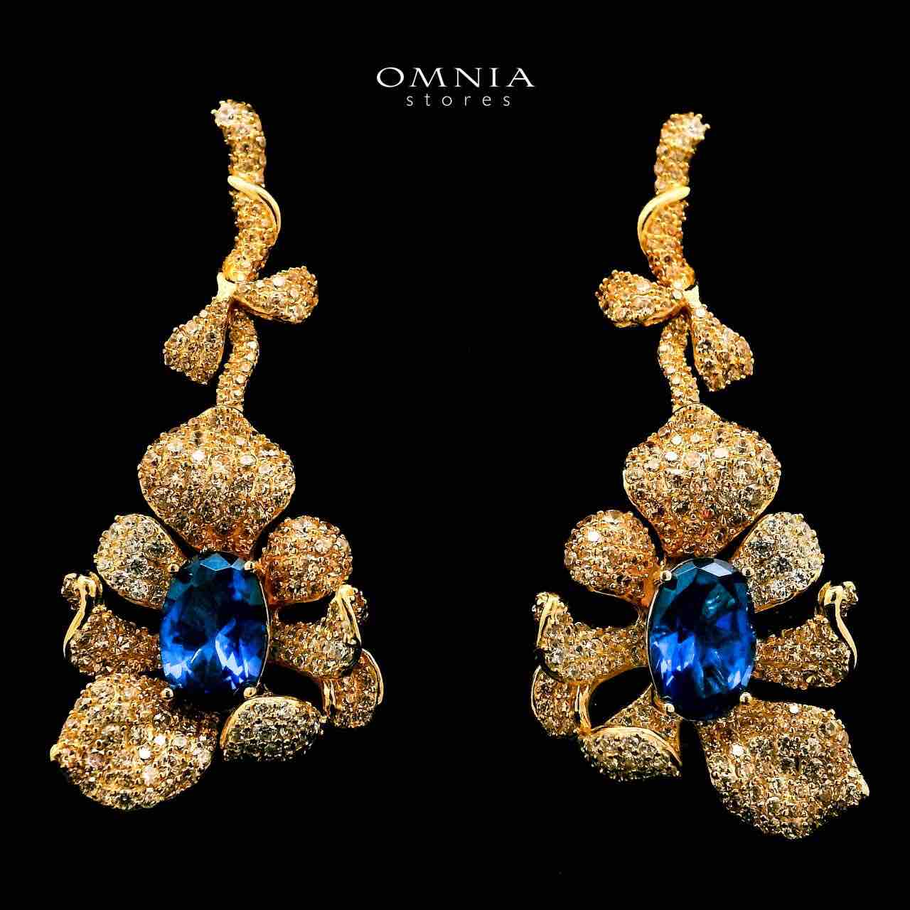 أقراط متدلية ذهبية زرقاء من Omnia Margot Flower Design مصنوعة من الفضة عيار 925 مرصعة بألماس صناعي عالي الجودة