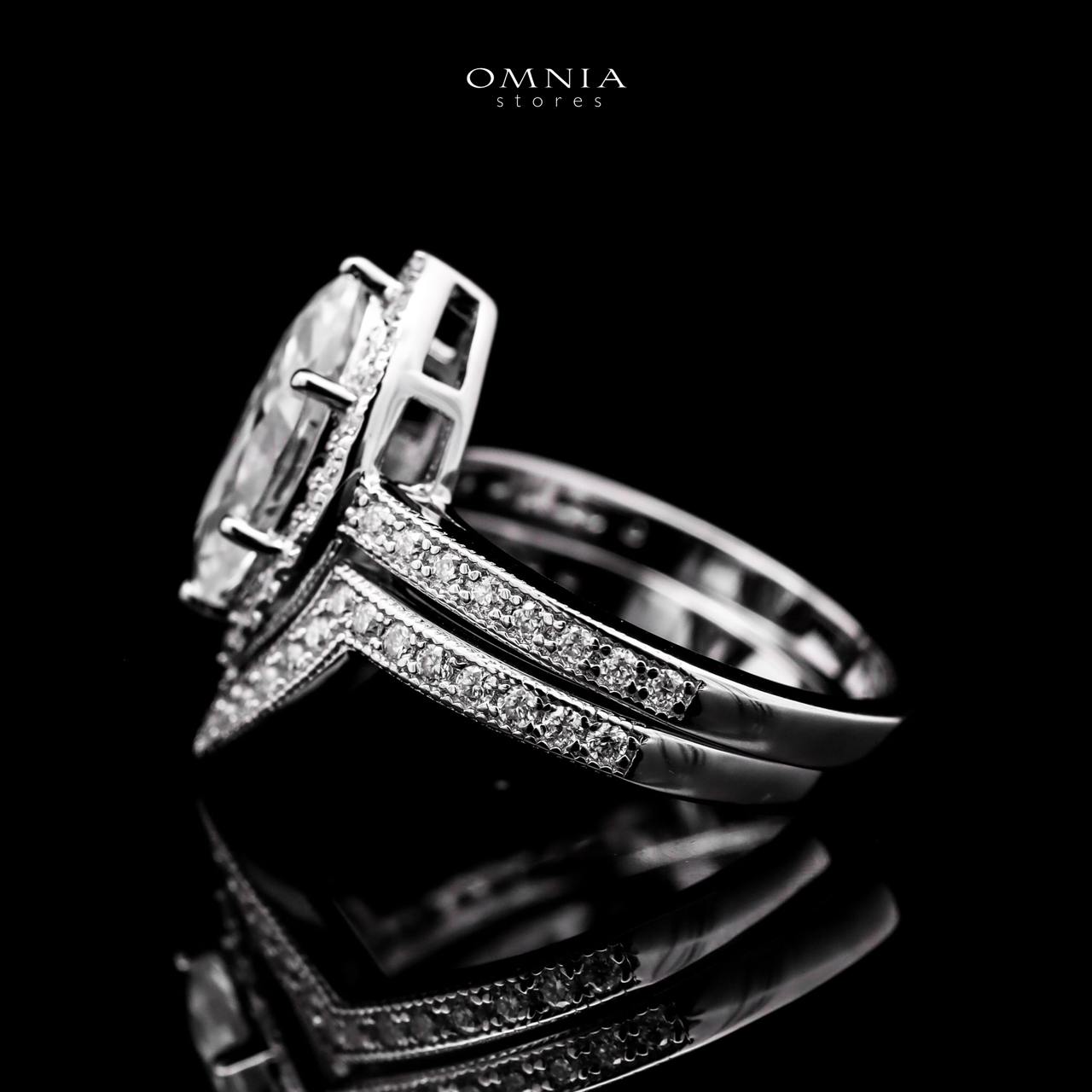 Omnia Azmira Royal Design Silver Ring 925 Silver in GRA Certified High Quality White Moissanite Stone - OMNIASTORES UAE