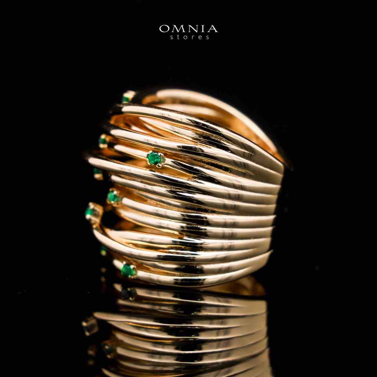 Omnia Dhuriyyah Golden Spiral Ring in 925 Silver with High-Quality Green Simulated Diamonds - OMNIASTORES KSA