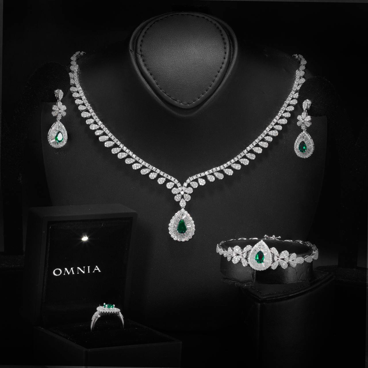 Omnia Sophia Green Teardrop Bridal Full Set in 925 Silver with High Quality Simulated Diamonds