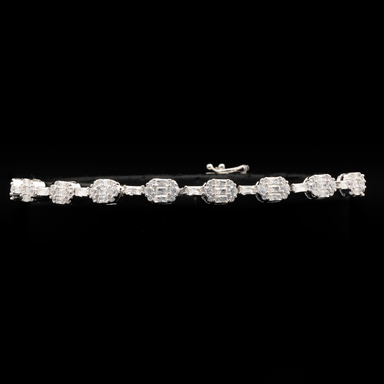 Omnia Hania White Bracelet in 925 Silver with High Quality Simulated Diamonds - OMNIASTORES UAE