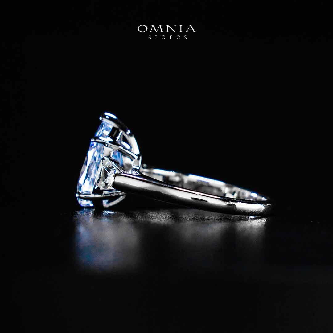 Omnia Jumanah Blue and White Silver Ring In 925 Silver High Quality Lab Crafted Stones - OMNIASTORES UAE