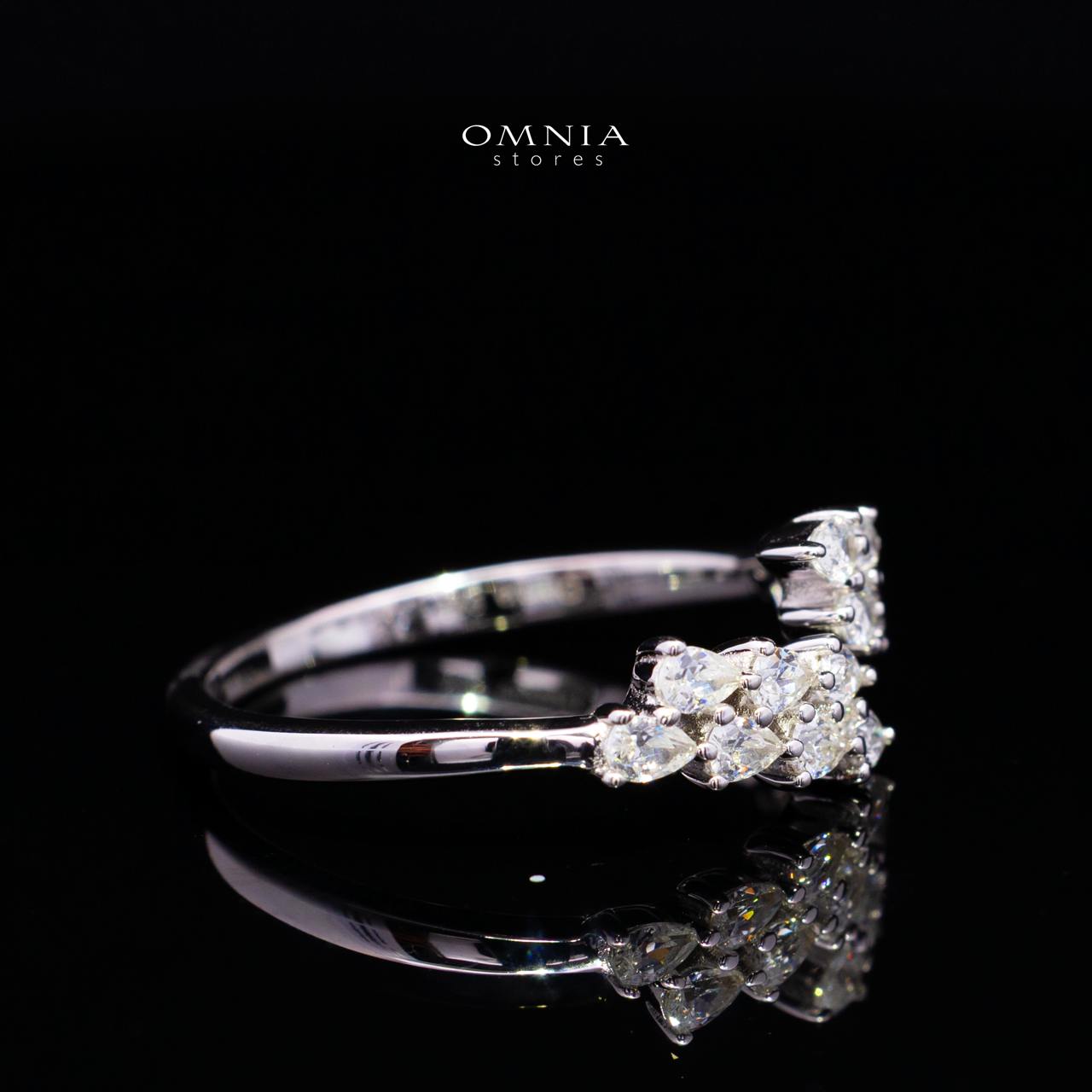 Vianna Crystal Vine Ring in 925 Silver with Premium Simulated Diamonds - OMNIASTORES KSA