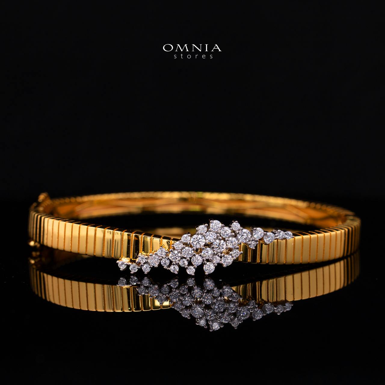Avielle Gold-Plated Bangle with Premium Simulated Diamonds and Certificate in 925 Sterling Silver