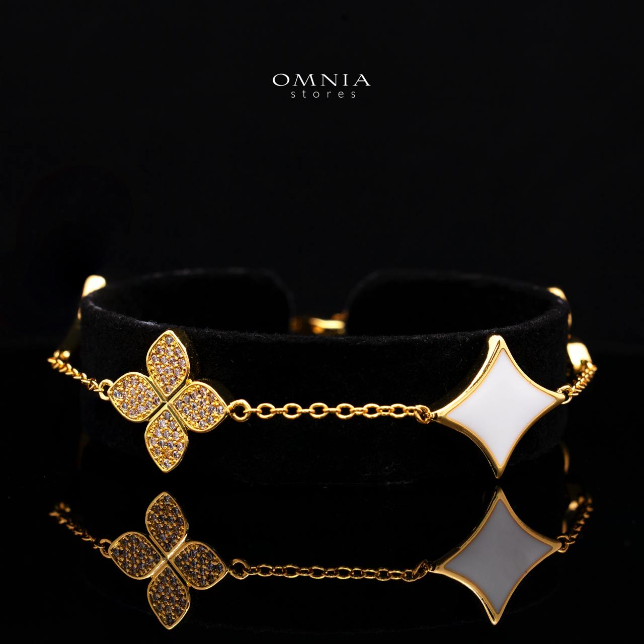 Omnia Golden Clove White Choker Full Set with High-Quality Simulated Diamonds Gold Plated 42cm - OMNIASTORES KSA