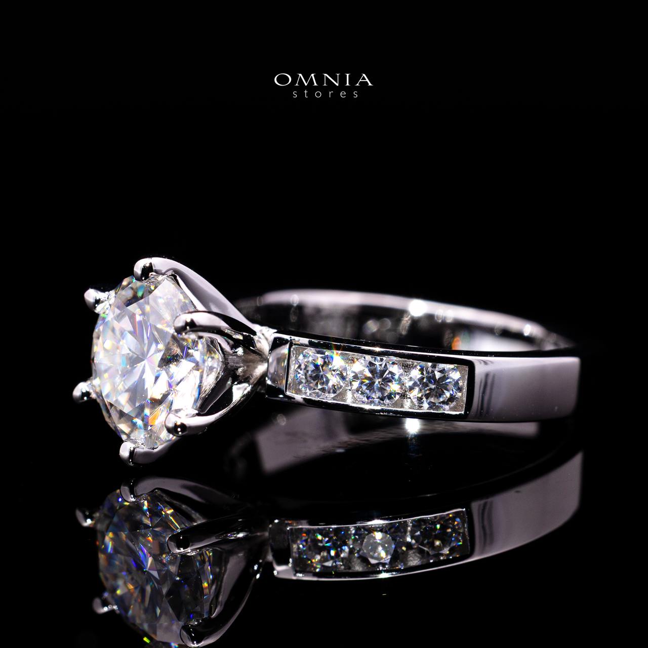 Meryl 8mm Round Moissanite Ring (2 CT) in 925 Sterling Silver