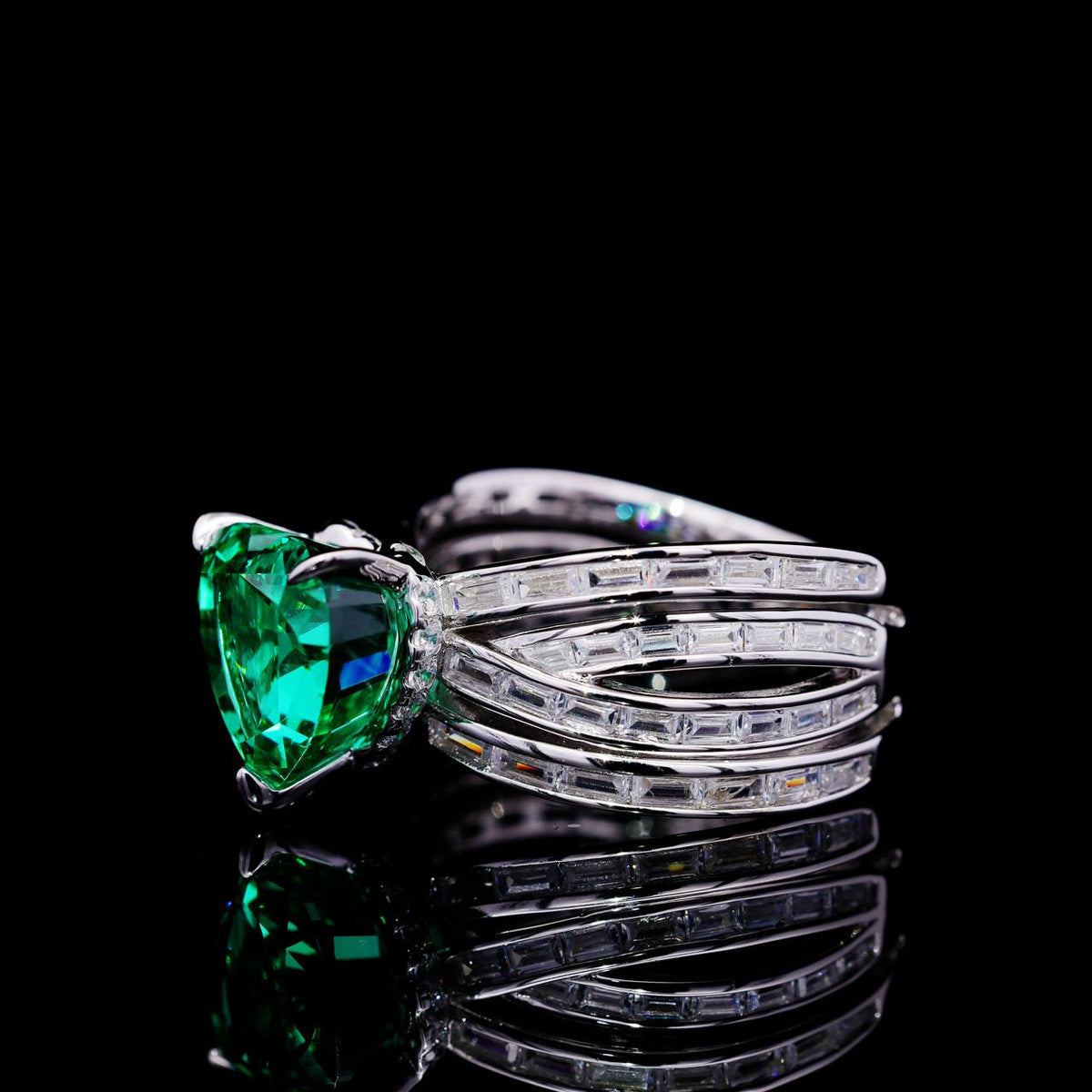 Bushra Green Heart-Shaped Ring with Certificate | Simulated Diamonds in 925 Sterling Silver