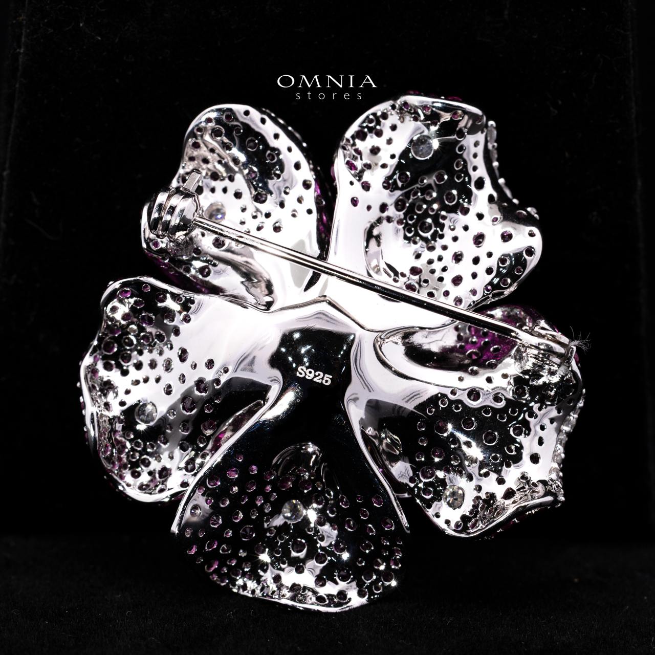 Atheera Green Emerald Stone Brooch with High-Quality Premium Simulated Diamonds in 925 Sterling Silver