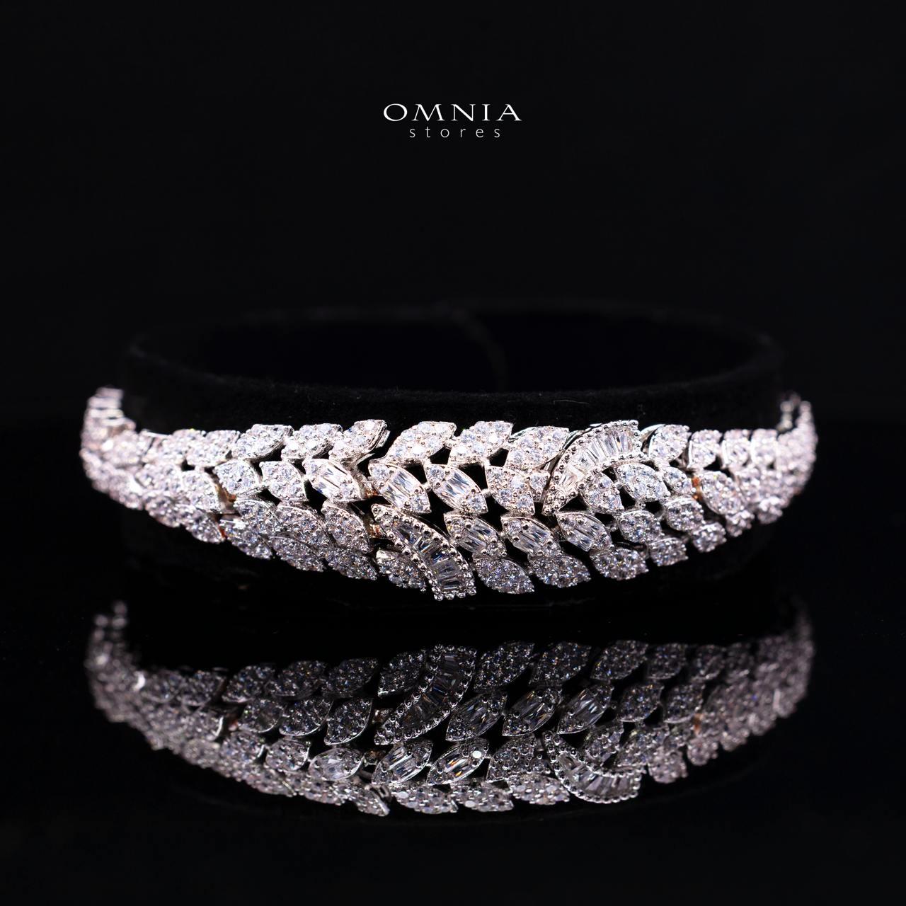 Suhayza White Luxury Bridal Full Set with High-Quality Simulated Diamonds and Rhodium Plating